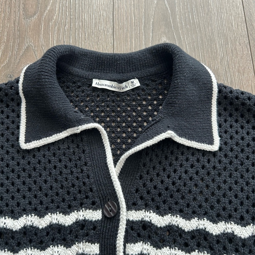 Abercrombie Crochet Button-Down Shirt | Black & White | Size Medium | EUC - Picture 2 of 5